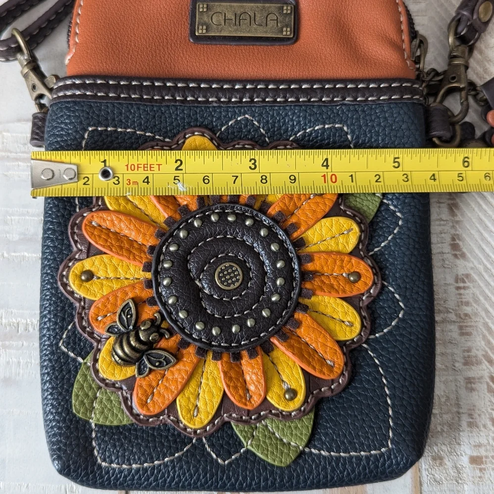 CHALA Sunflower Bee Crossbody Bag - Picture 5 of 6